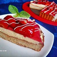 Ciasto marcepanowe z truskawkami