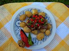 Fot. agf, Grillowany karczek pod warzywną kołderką