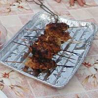 Pałeczki z mięsa mielonego z rusztu