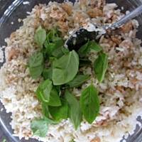 Salatka z ryzu z tunczykiem