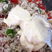 Salatka z ryzu z tunczykiem