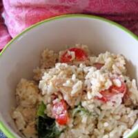 Salatka z ryzu z tunczykiem