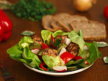 Fot. Wkn, Kwadratowa sałatka