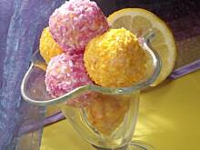 Fot. Izabela Nowak, Kulki czekoladowe w posypce kokosowej