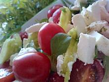 Fot. aniołek1976, Trzech króli grillowych - sałatka ogórkowo-pomidorowa z serem feta