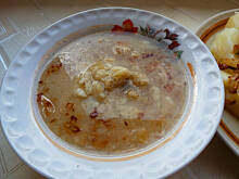 Fot. Mama - Różyczki, Zacierki z polewką i mlekiem  z przepisu babci - Seria tanie obiady