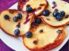 Fot. Mloda, Placuszki z ricottą i jagodami