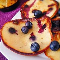 Placuszki z ricottą i jagodami