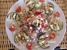 Fot. Jola66, Sałatka z grillowaną cukinią i pieczonym kurczakiem