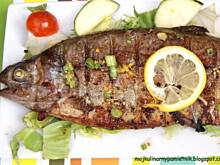 Fot. bernika, Aromatyczny marynowany pstrąg z grilla