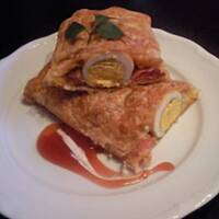 Paszteciki francuskie z jajkiem, parówką oraz mięsem mielonym