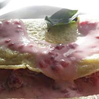 Niby omlet z  malinami.