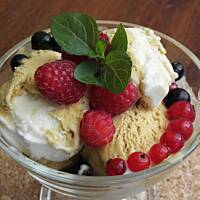 Deser lodowy lekko owocowy.