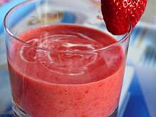 Fot. MIENTA, Najprostszy koktajl truskawkowy