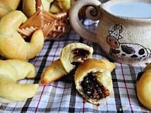 Fot. MIENTA, Rogaliki z kremem orzechowym