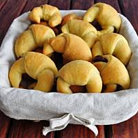 Rogaliki z kremem orzechowym