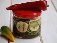 Fot. superbaba4, Grillowana cukinia w zalewie