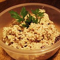 Sałatka z tuńczykiem w roli głównej.