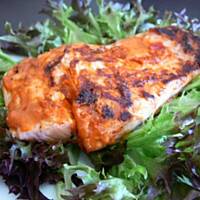 Łosoś grillowany z paprykową musztardą