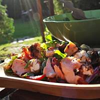 Sałatka z piekielnym łososiem