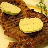 Stek z antrykotu z masłem ziołowym