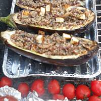 Grillowane bakłażany nadziewane kaszą gryczaną i tofu