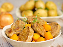 Fot. Wkn, Polędwiczki maślane w sosie cebulowym