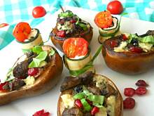 Fot. kapucho, Grillowane gruszki nadziewane wątróbką  z serem lazur