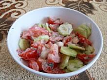 Fot. Anna Z, Sałatka z pomidorów i ogórków