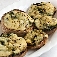 Pieczarki faszerowane szpinakiem