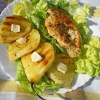 Grillowany kurczak z gruszką i camembertem