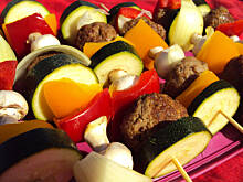 Fot. przejs, Grillowane szaszłyki z mięsa mielonego