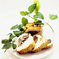 Pierś z kurczaka faszerowana rydzami