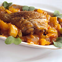 Pałki z kurczaka duszone z cukinią