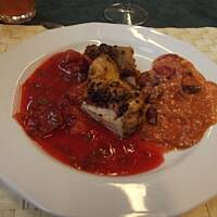 Tabaka czyli grillowany kurczak z sosem czosnkowym Tkemali i Lobo Borani czyli fasolka z jogurtem