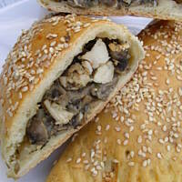 Calzone z bogatym wnętrzem