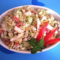 sałatka z kapusty pekiskiej i kurczaka