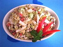 Fot. NaMolik, sałatka z kapusty pekiskiej i kurczaka