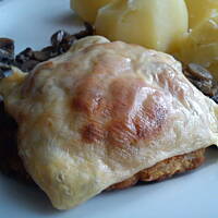 Schabowe z pikantną kołderką