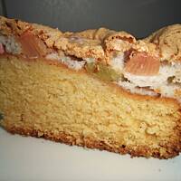 Ciasto z rabarbarem i bezą