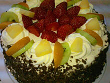 Fot. Mama - Różyczki, Torcik ananasowo -  śmietanowy z owocami wg Ani