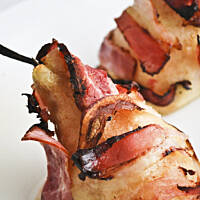 Gruszka grillowana w bekonie