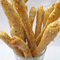 Paluchy ziołowe z otrębami i serem