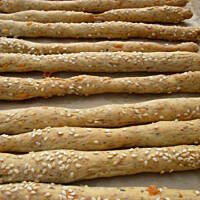 Paluchy ziołowe z otrębami i serem