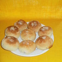 Bułeczki drożdżowe z marmoladą