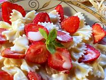 Fot. Agiatis, Makaron z truskawkami