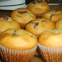 Muffinki z budyniem i dżemem