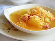 Fot. makusia, Kapuśniak na wędzonym kurczaku