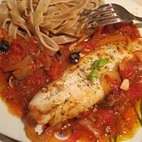 Śródziemnomorska ryba w pomidorach