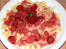 Fot. lexi27, Kokardki w sosie truskawkowym